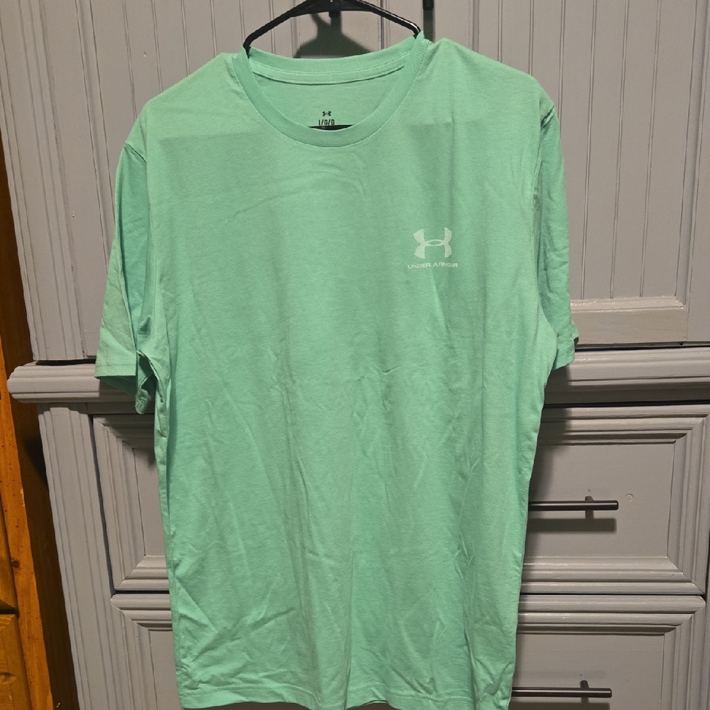 Under Armour Men's Light Green Short Sleeve Tee